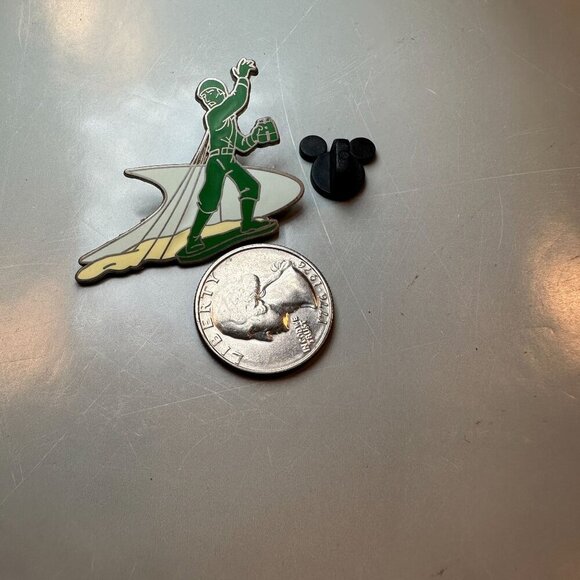 Disney Toy Story Army Men Trading Pin Zoetrope Mystery Sare Parachute Badge - Picture 2 of 6